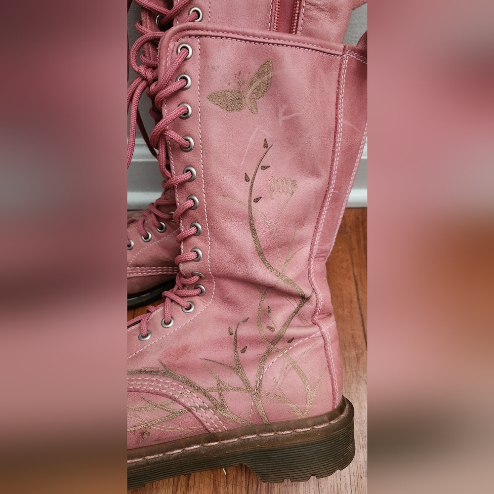 Deaths head hawkmoth dr martens pink